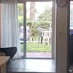 Les Caraibes Cap D'agde - Centre Port- Parking Gratuit-terrasse - Wifi 5g 아파트 아그