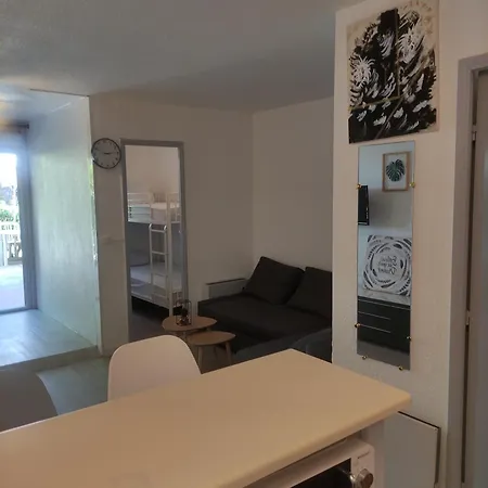 Les Caraibes Cap D'agde - Centre Port- Parking Gratuit-terrasse - Wifi 5g Apartmán Agde