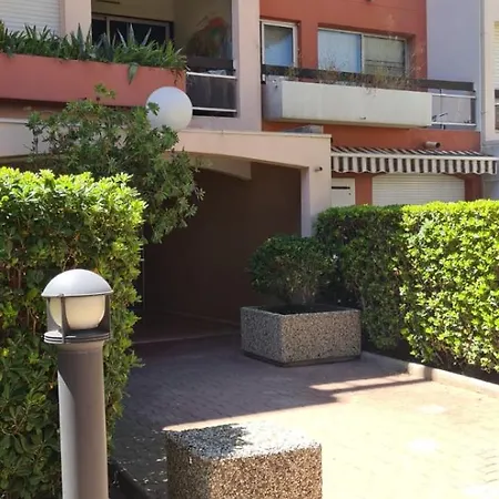 Apartmán Les Caraibes Cap D'agde - Centre Port- Parking Gratuit-terrasse - Wifi 5g *