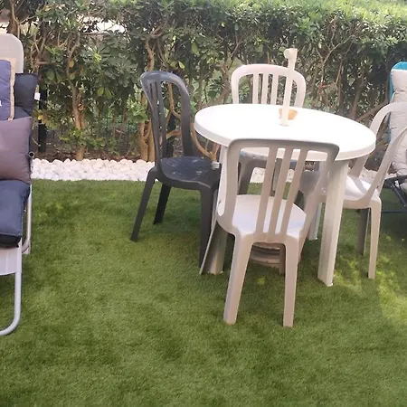 Les Caraibes Cap D'agde - Centre Port- Parking Gratuit-terrasse - Wifi 5g Apartmán *