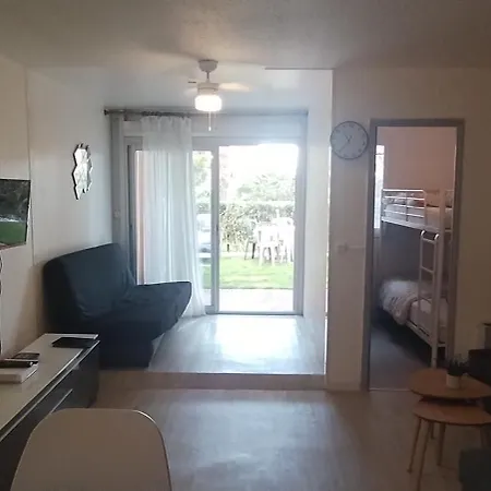 Les Caraibes Cap D'agde - Centre Port- Parking Gratuit-terrasse - Wifi 5g Apartmán