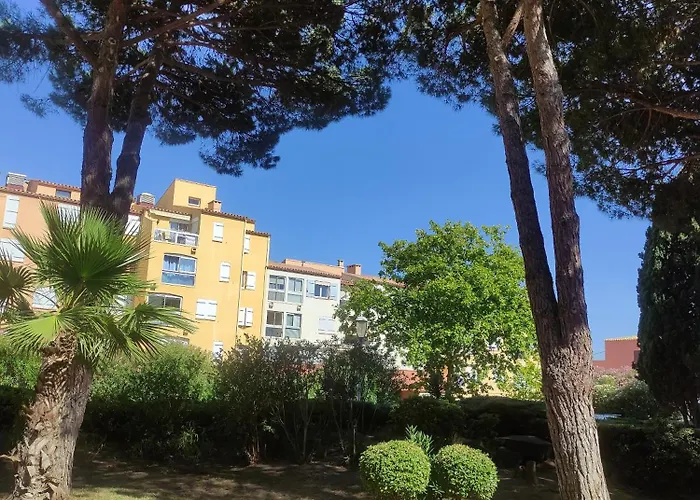 Les Caraibes Cap D'agde - Centre Port- Parking Gratuit-terrasse - Wifi 5g 公寓 阿格德